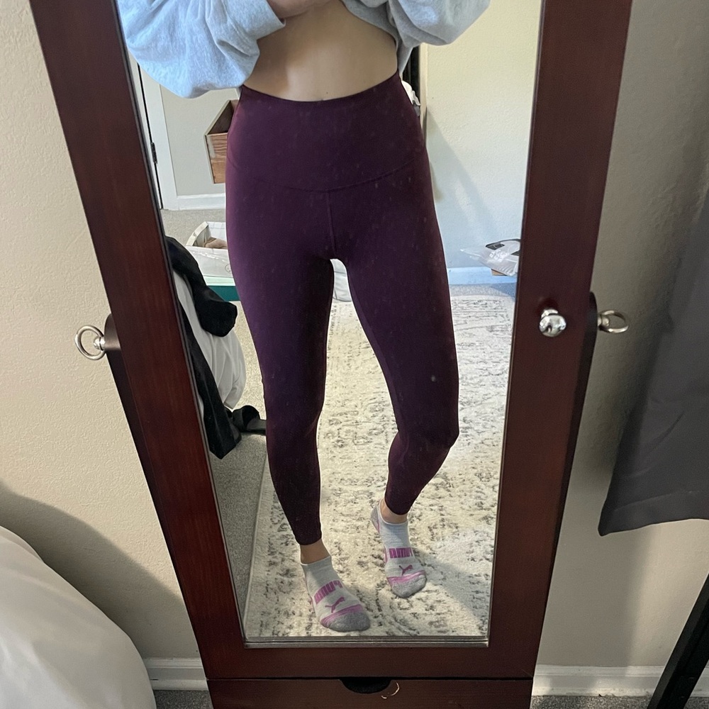 Lululemon Invigorate Leggings 25” - Picture 6 of 7